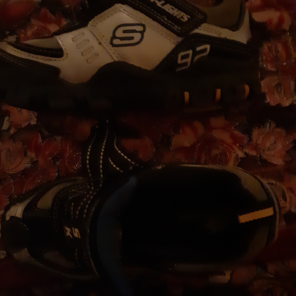 Shoes - Picture 2 of 5